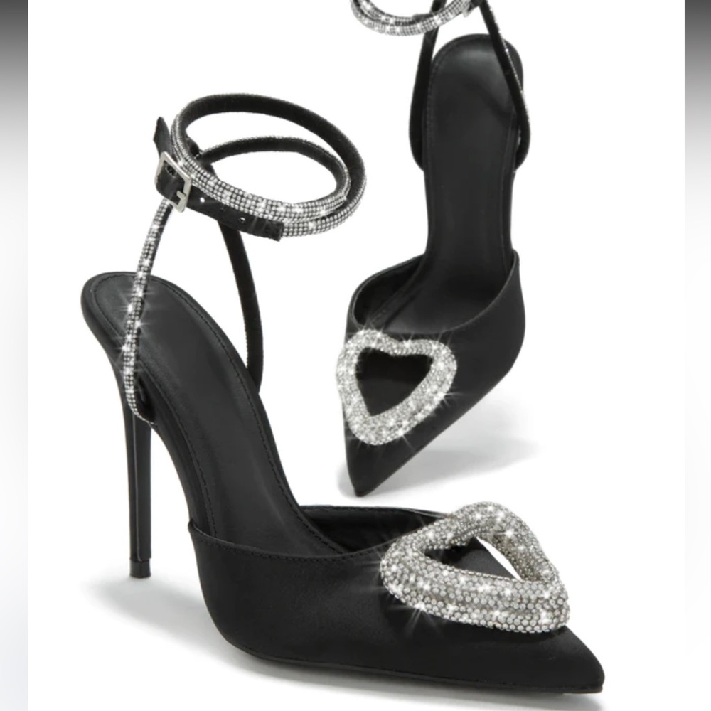 HEART EMBELLISHED HIGH HEELS